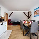 Royal Skyline Penthouse Praga
