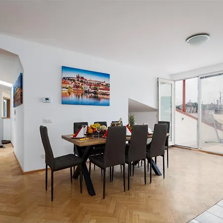 Royal Skyline Penthouse Praga