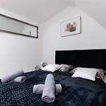 Royal Skyline Penthouse Apartman